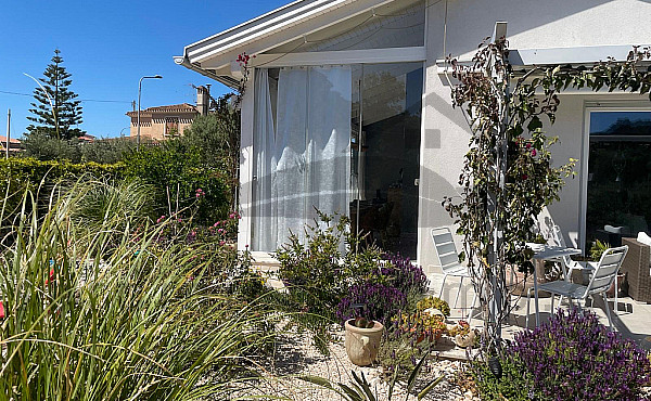 Neuwertiges Einfamilienhaus an Sardiniens Ostküste